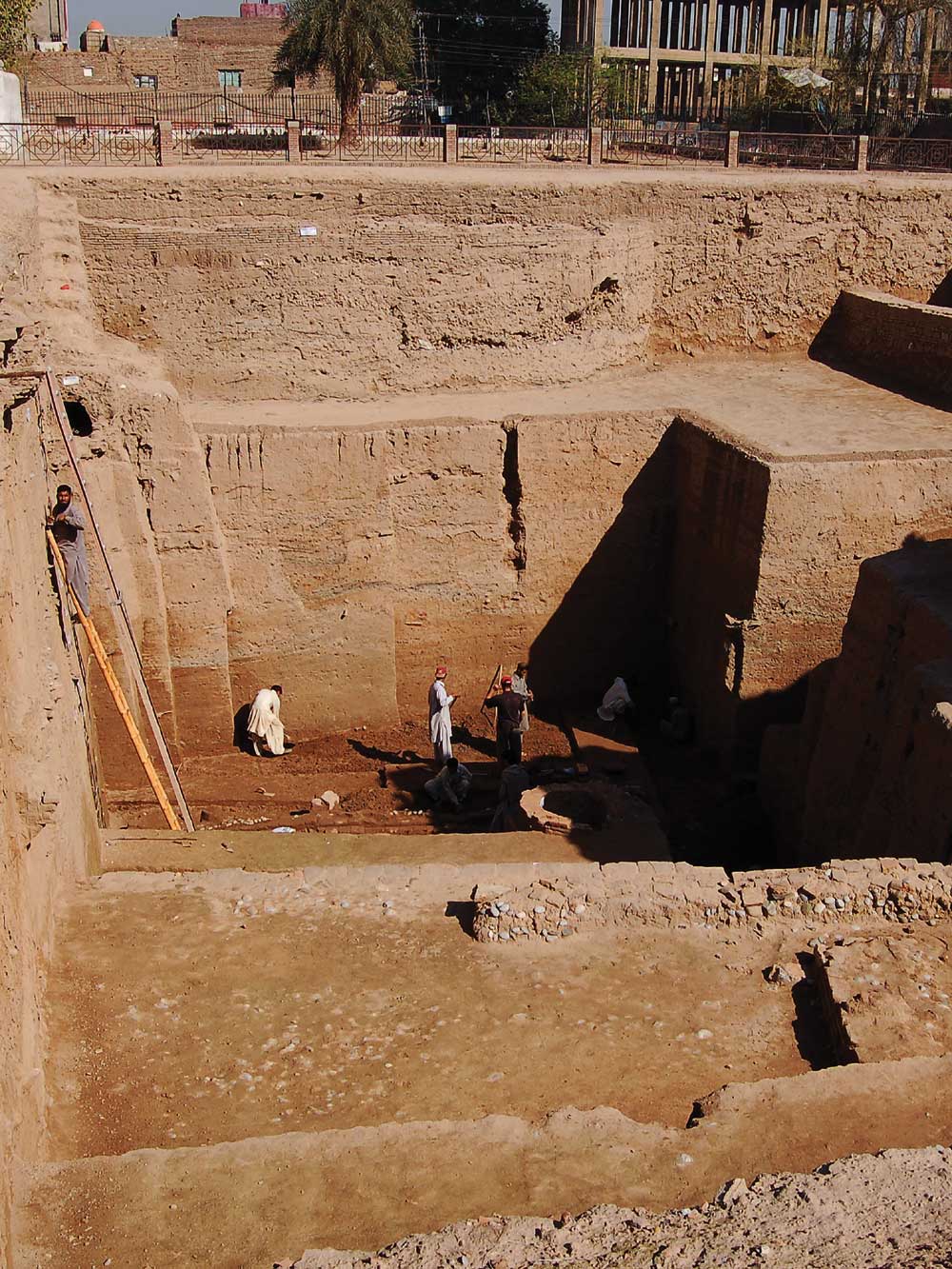 Peshawar, Gor Khuttree - World Archaeology